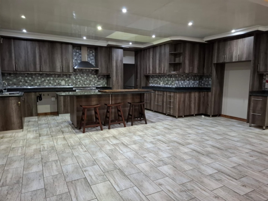 4 Bedroom Property for Sale in Park West Free State